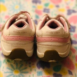Little Girls Tennis Shoes Sz 8